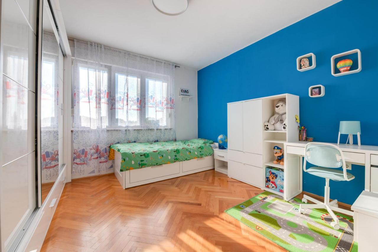 Apartment Niksa Pula Exterior photo