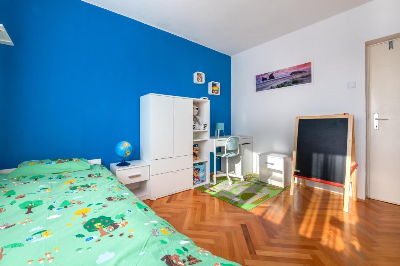 Apartment Niksa Pula Exterior photo